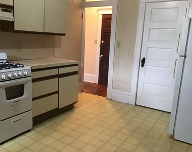 215 Woodbine St - Photo Thumbnail 1