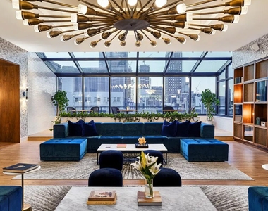 50 West 34th Street - Photo Thumbnail 3