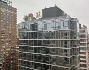 400 East 71st Street - Photo Thumbnail 11