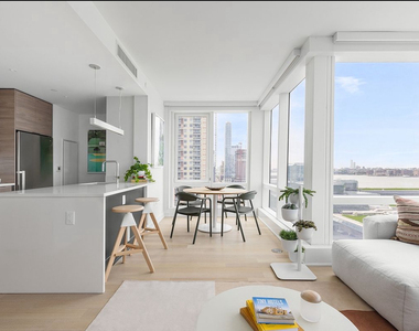 West 38th street - Photo Thumbnail 1