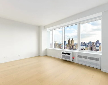 West 88 St  - Photo Thumbnail 2