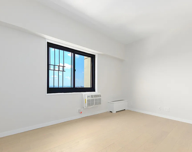 West 85 St  - Photo Thumbnail 4