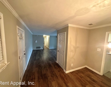 346 Carpenter Dr. - Photo Thumbnail 9