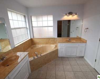 4905 Jim Avenue - Photo Thumbnail 16