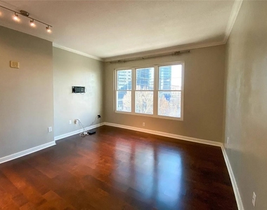 1101 Juniper Street - Photo Thumbnail 10