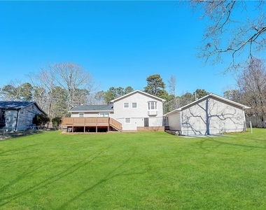 1542 Wethersfield Road - Photo Thumbnail 11