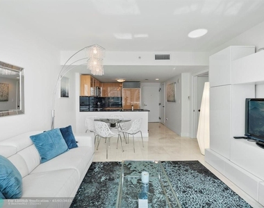 6801 Collins Ave - Photo Thumbnail 9