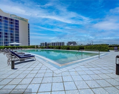 6801 Collins Ave - Photo Thumbnail 43