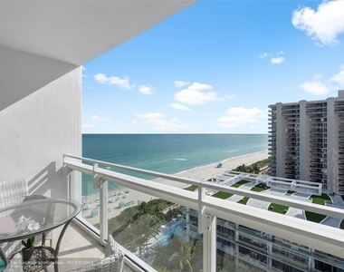 6801 Collins Ave - Photo Thumbnail 11