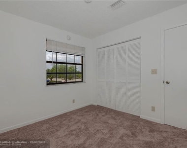 10681 Royal Palm Blvd - Photo Thumbnail 6