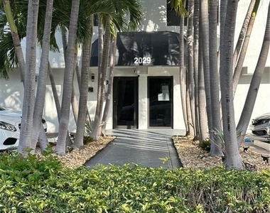 2029 N Ocean Blvd - Photo Thumbnail 11