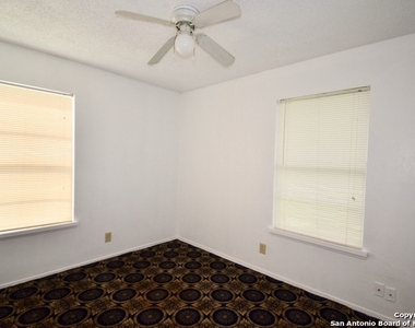 6903 Tallahasse Dr - Photo Thumbnail 11