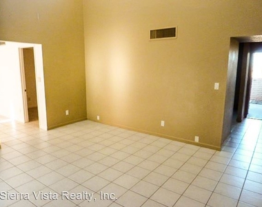 5040 S Laguna Ave - Photo Thumbnail 10