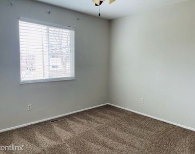 2197 Pepperwood Dr - Photo Thumbnail 4