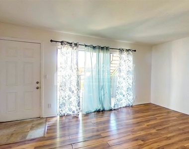 23312 Marigold Avenue Unit T-104 - Photo Thumbnail 5