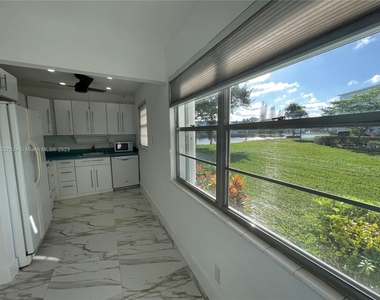 220 Westbury L - Photo Thumbnail 4