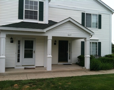 689 Fieldcrest Drive - Photo Thumbnail 0