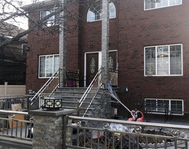 80 Kensington Avenue - Photo Thumbnail 0