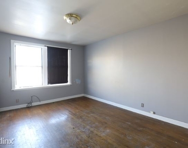 3121 N. Hamlin, Unit M5 - Photo Thumbnail 3