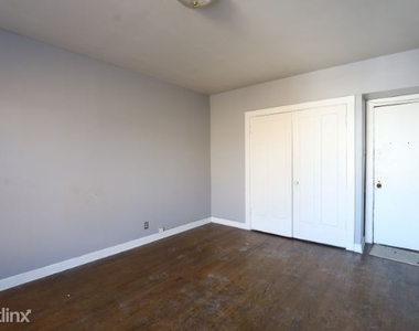 3121 N. Hamlin, Unit M3 - Photo Thumbnail 6