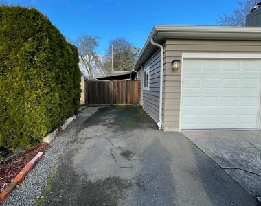 13825 Nw Park Pl - Photo Thumbnail 17