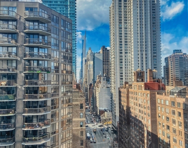 East 57th Street - Photo Thumbnail 11