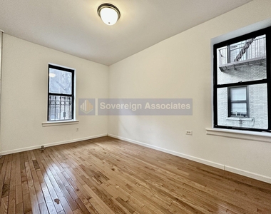 590 Fort Washington Avenue - Photo Thumbnail 2