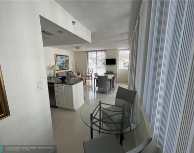 8911 Collins Ave - Photo Thumbnail 1