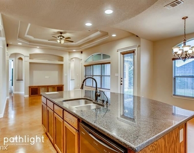 15816 Glenn Ln Unit - Photo Thumbnail 2