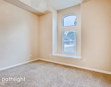 15816 Glenn Ln Unit - Photo Thumbnail 8