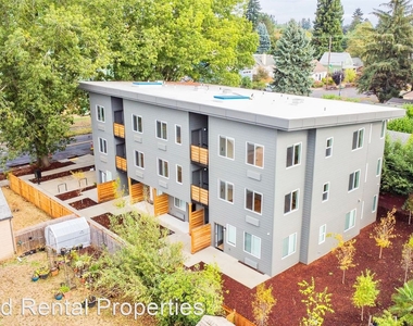 8080 N. Willamette Blvd - Photo Thumbnail 8