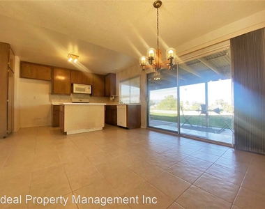 220 Eagle Nest Dr - Photo Thumbnail 2