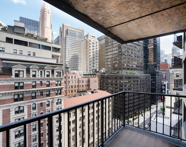 230 West West 55th Street - Photo Thumbnail 12