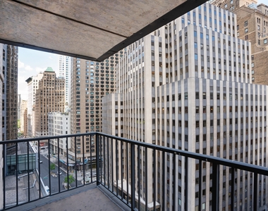 230 West West 55th Street - Photo Thumbnail 11