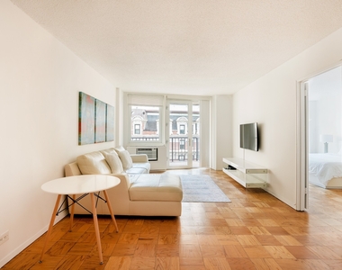 230 West West 55th Street - Photo Thumbnail 2