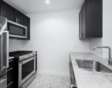 West 60  St  - Photo Thumbnail 4