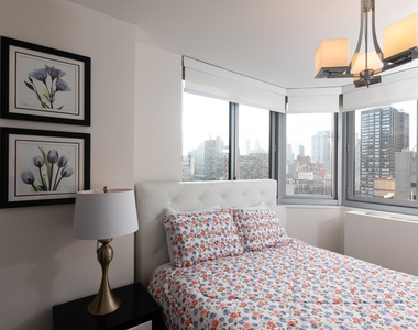 401 East 34th Street - Photo Thumbnail 18