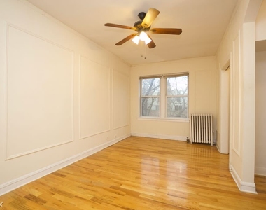 2827 N. Burling, Unit 403 - Photo Thumbnail 4