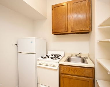 2827 N. Burling, Unit 403 - Photo Thumbnail 1