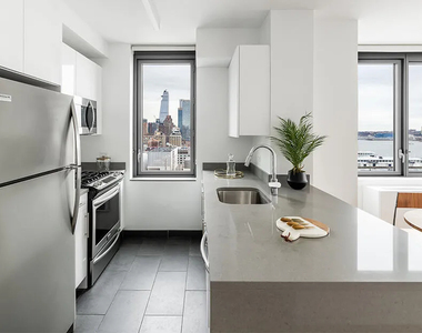 606 West 57th Street - Photo Thumbnail 2