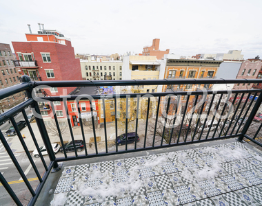 36-8 28th Avenue - Photo Thumbnail 1