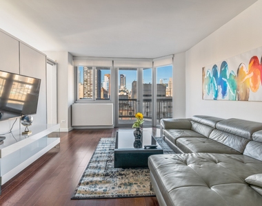 401 East 34th Street - Photo Thumbnail 3