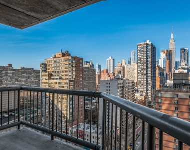 401 East 34th Street - Photo Thumbnail 12