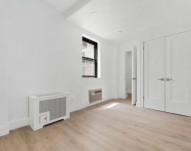 138 East 38th Street - Photo Thumbnail 4