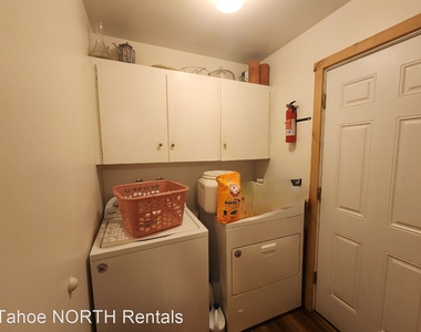 8855 Brook Avenue - Photo Thumbnail 13