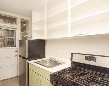 548 W. Surf, Unit 2n - Photo Thumbnail 1