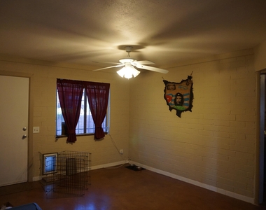 812 S Plumer Avenue - Photo Thumbnail 6