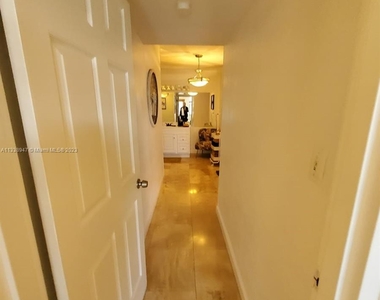 9225 Collins Ave - Photo Thumbnail 14