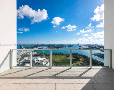 1040 Biscayne Blvd - Photo Thumbnail 0