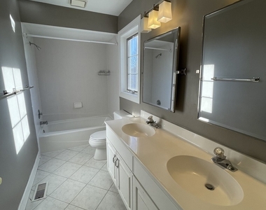 3204 Plantation Court - Photo Thumbnail 23